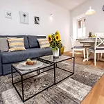 Mareblu Studio By Irundo